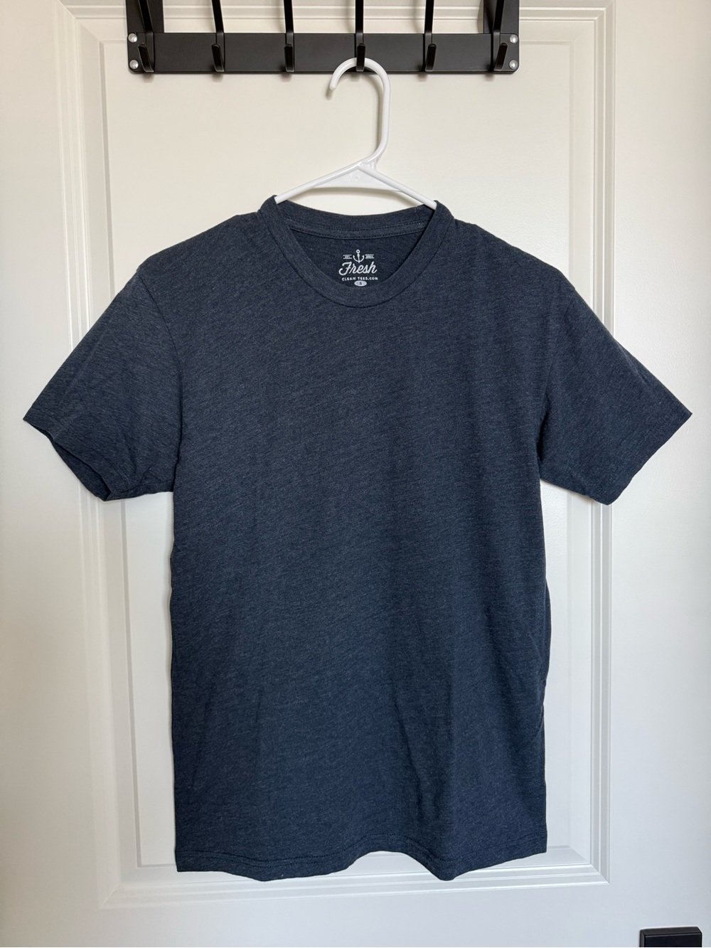 Fresh Clean Tees Men’s Crew Neck T-Shirt - Navy